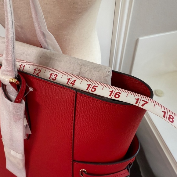 Michael Kors Gilly Large Drawstring Travel Tote in Bright Red - Picture 4 of 16